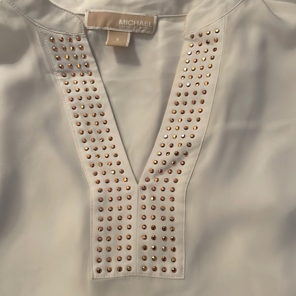 White and gold stud v neck MK tunic